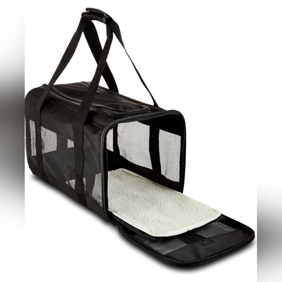 Amazon Basics Soft Sided Mesh Pet Travel Carrier Medium Size - Picture 2 of 13